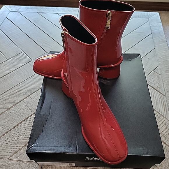 Coach Gigi Boots Red Boots Womens Size 9 $185 MSRP NEW In Box - Picture 1 of 15